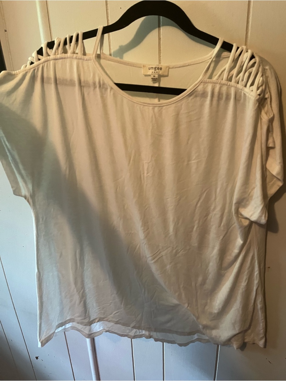 Umgee White Short Sleeve Blouse with Ladder Shoulder Detail